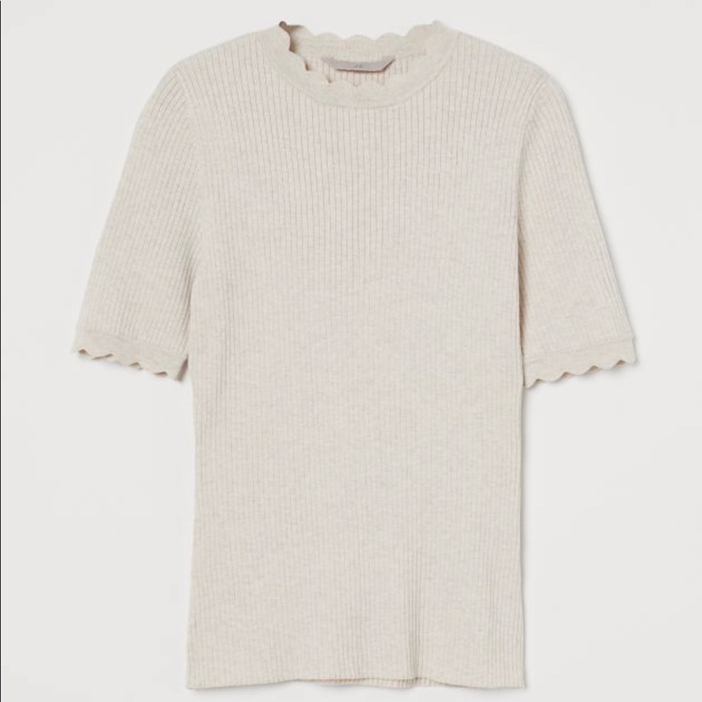 Ribbed Knit Scalloped Top